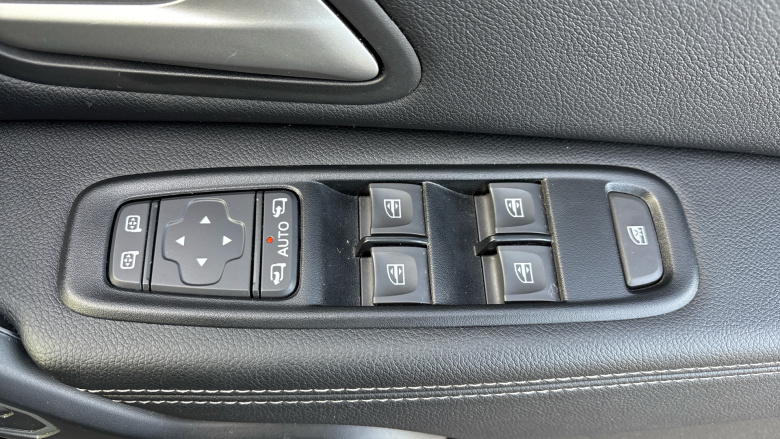 Dacia Duster 1.0 TCe 90 Journey 5dr Petrol Estate